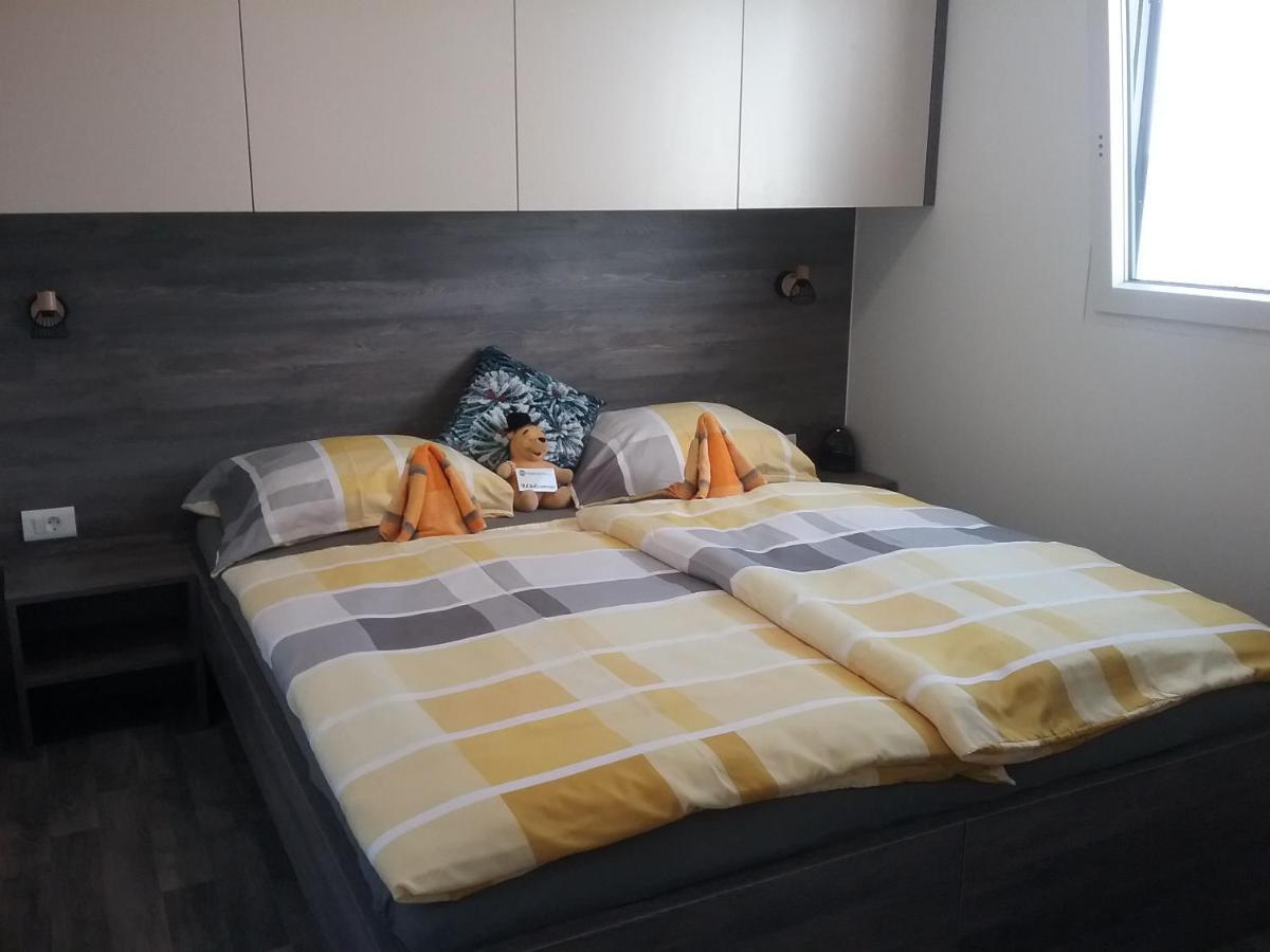 Mobile Home Tina Tisno Exterior foto